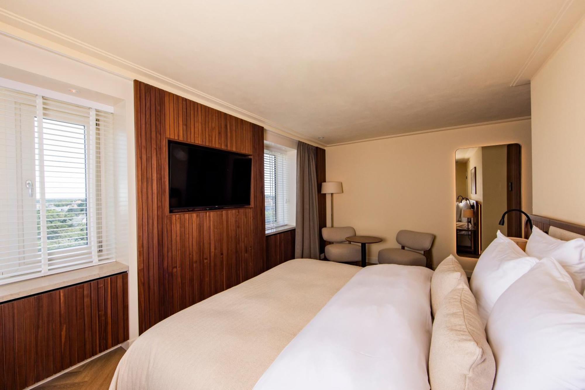 Grand Hotel Huis Ter Duin Noordwijk Pokój zdjęcie A bedroom at the hotel