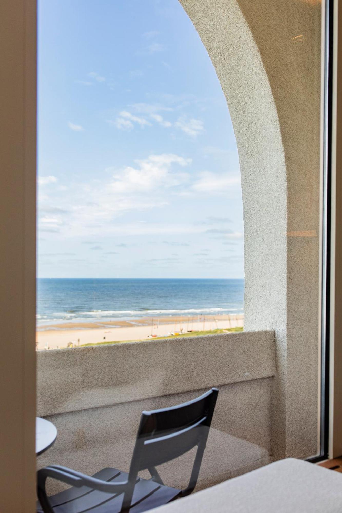 Grand Hotel Huis Ter Duin Noordwijk Pokój zdjęcie View of the Atlantic Ocean from a window at the Ocean Club