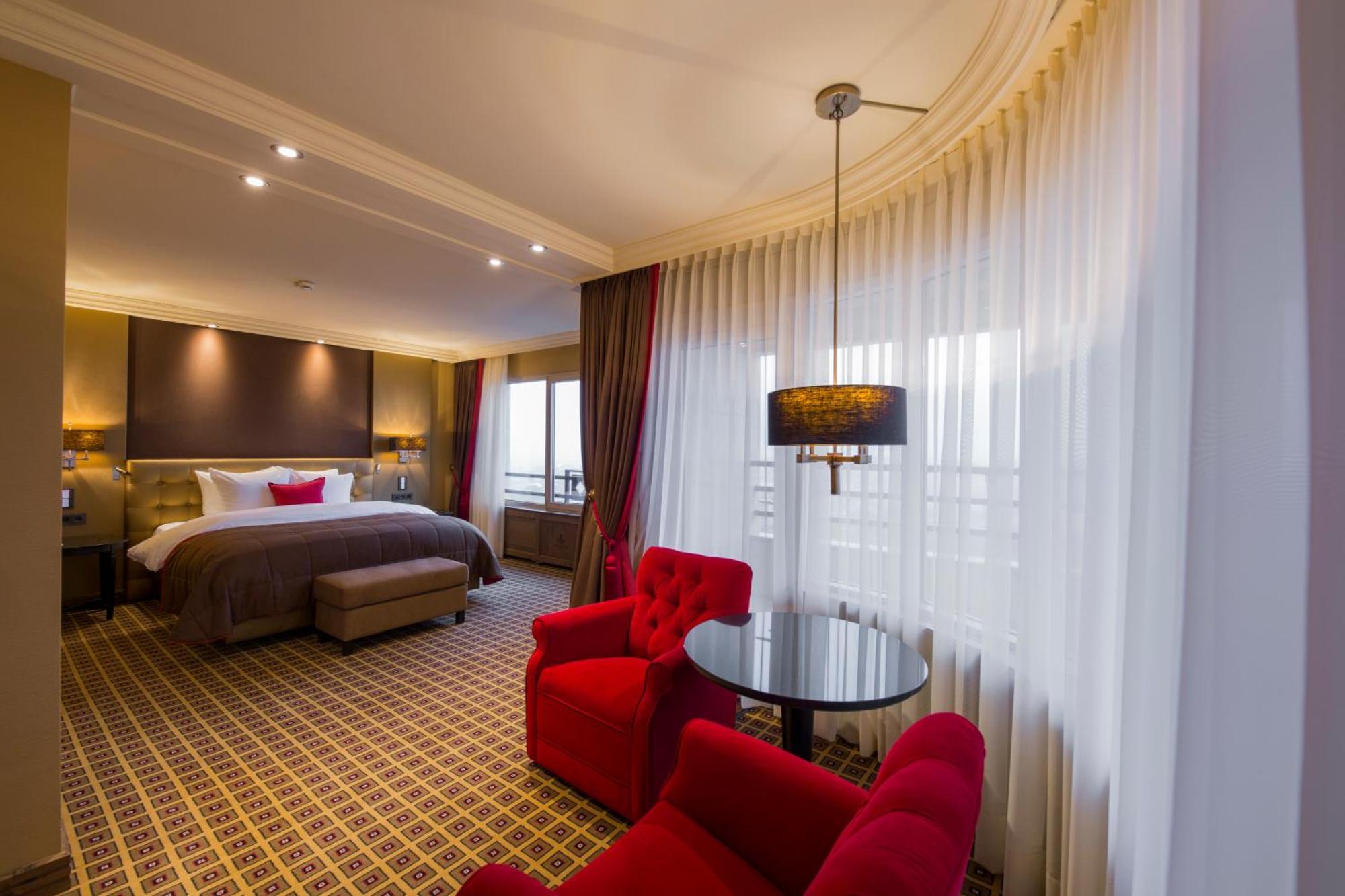 Grand Hotel Huis Ter Duin Noordwijk Pokój zdjęcie A suite at the hotel