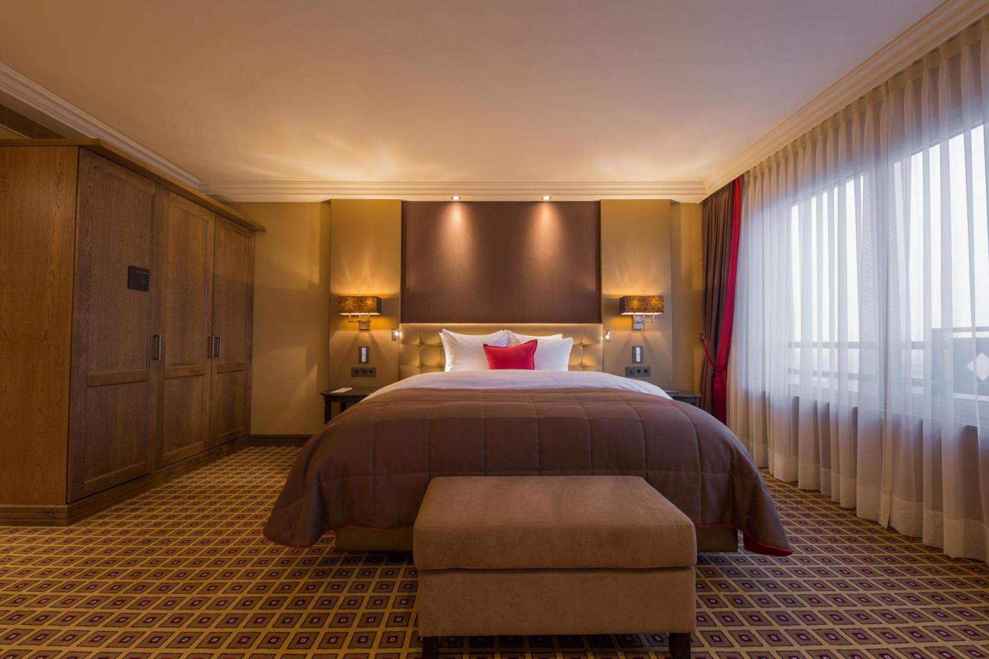 Grand Hotel Huis Ter Duin Noordwijk Pokój zdjęcie A bedroom at the InterContinental London